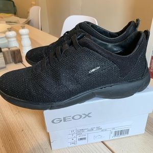Geox Nebula Sneakers like new Black